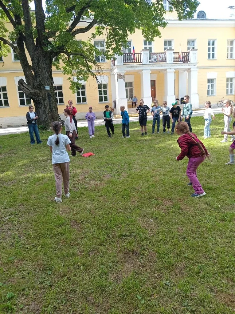 Друзья!
День 7 в Доброграде: Сквозь детство и время 🧭✨

Седьмой день нашей смены «Тропами родного к