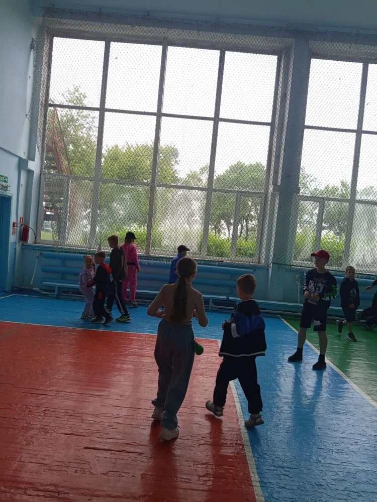 В День памяти и скорби, 22 июня, воспитанники нашего пришкольного лагеря приняли участие в тематичес