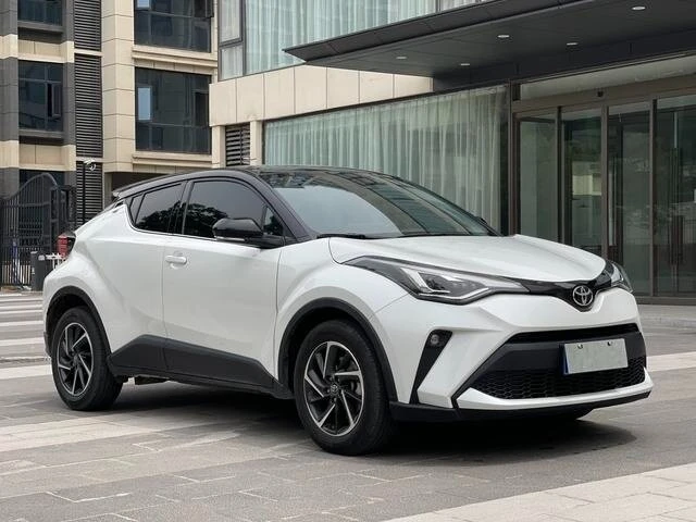 Toyota C-HR — субкомпактный кроссовер-внедорожник производства Toyota. Название расшифр...