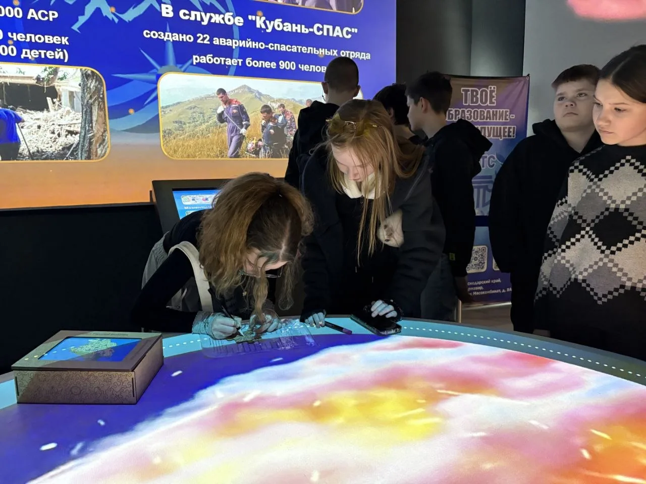 Профориентационная выставка «Герои рядом»  В краснодарском Историческом парке «Россия-моя история» п