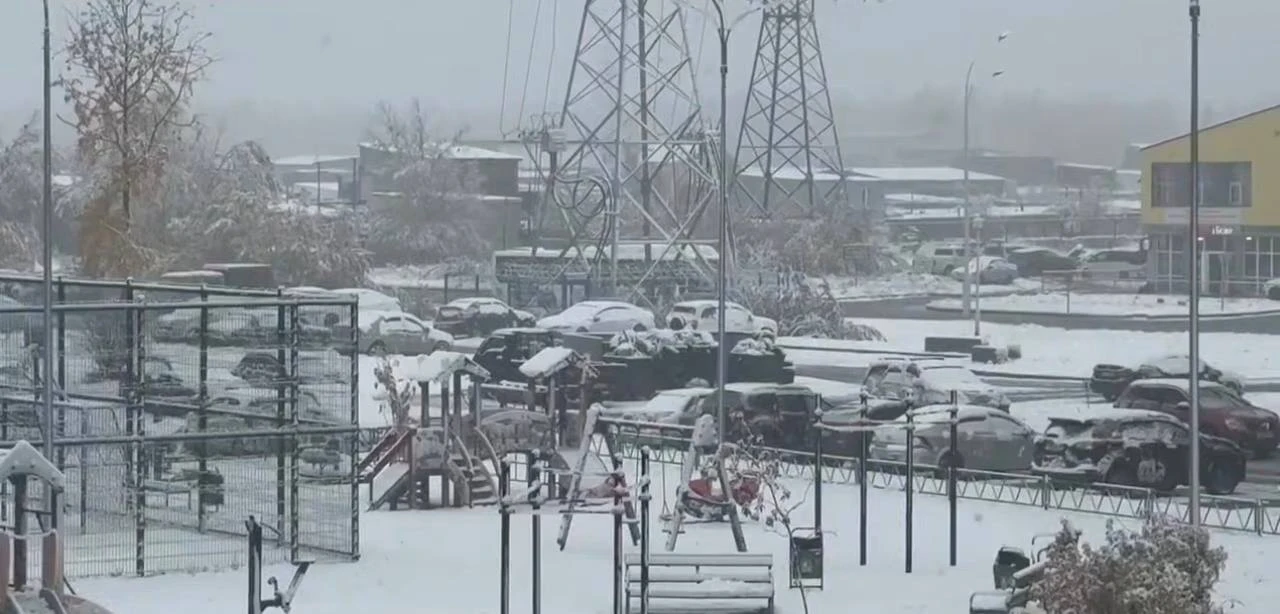 ❄️ В ХМАО жители Нижневартовска делятся кадрами первого снега