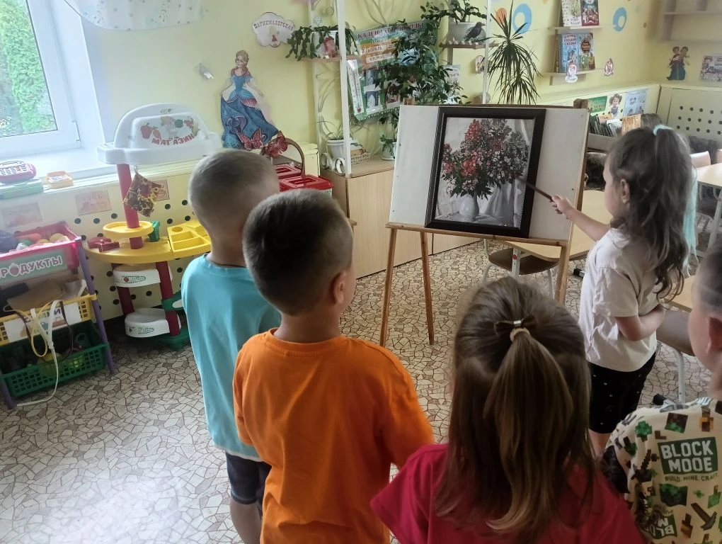 🎉 Сегодня — День флориста! 🎉

Ребята из группы «Незабудка» посвятили день красоте и творчеству! Сн
