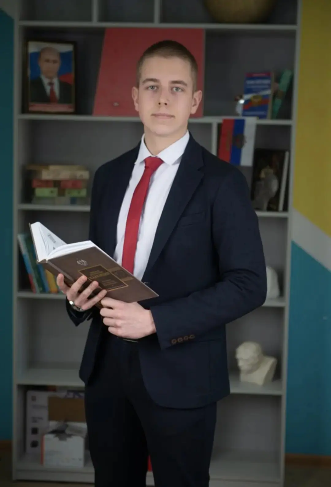 🎓 Наши выпускники — золотой запас страны! Поздравляем с блестящими результатами по русскому языку!
