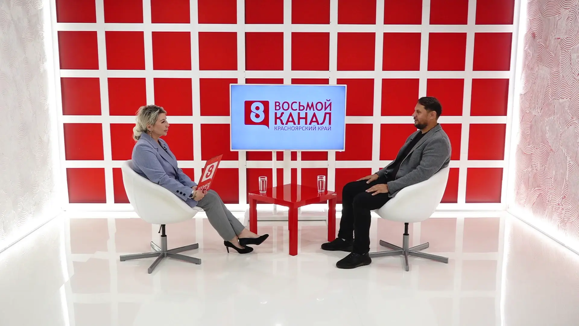 Интервью на 8 канале. Галина Орлова, Алексей Ивахов.