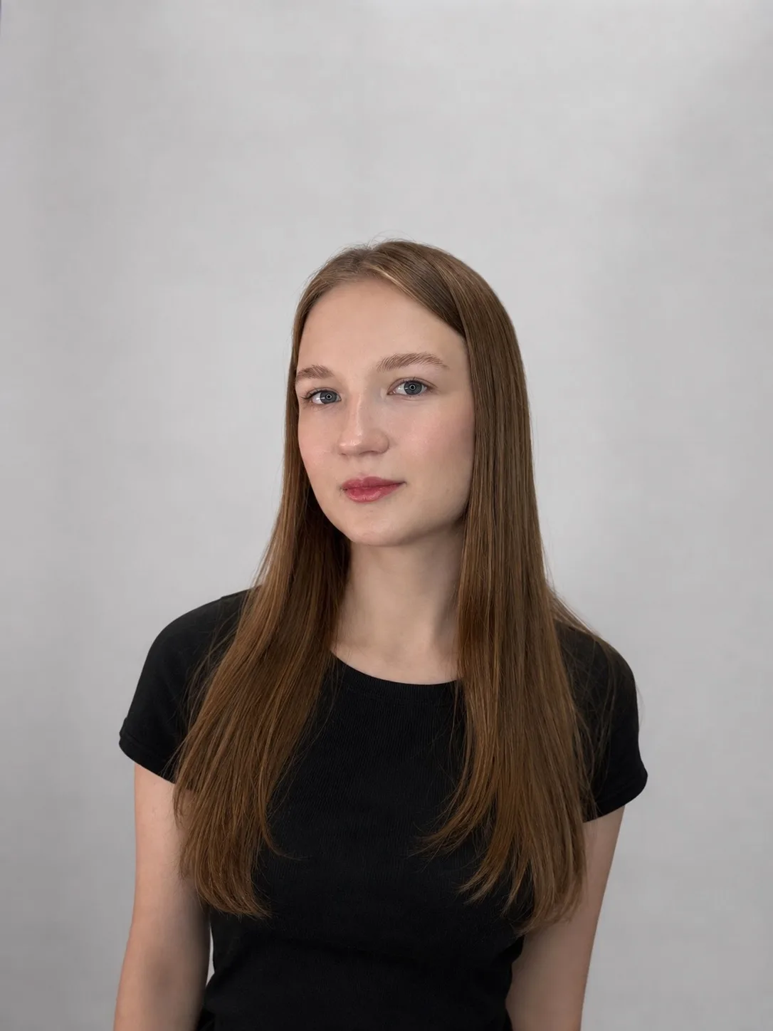 Знакомьтесь 🤍 Полина - наш молодой и перспективный мастер-юниор по бровям и ресницам. ...