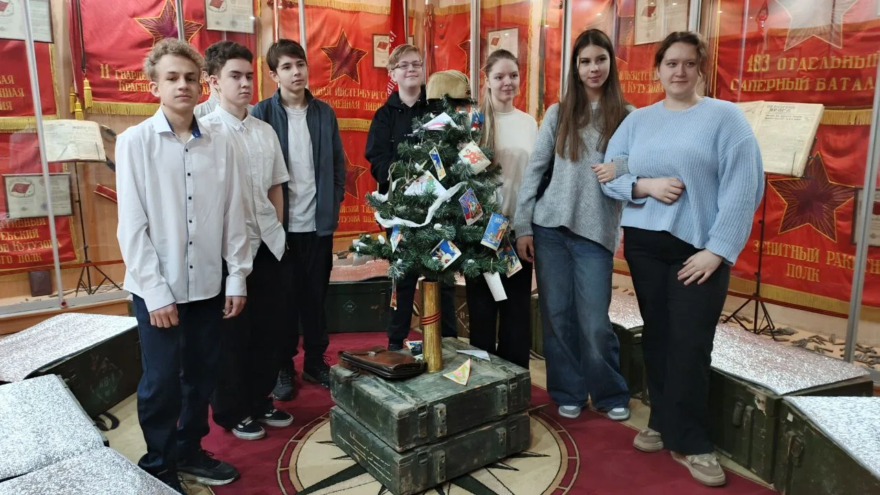🎉 В преддверии Нового Года учащиеся 9 классов нашей школы провели увлекательные дни, посещая открыты