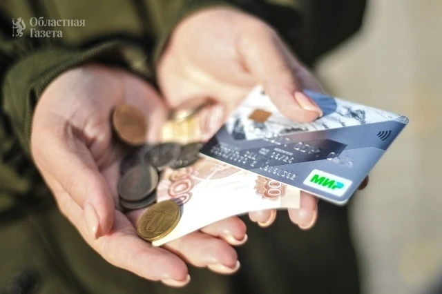 ❗Подростков втягивают в мошеннические схемы через банки
Банк России выявил случаи, когда несовершенн