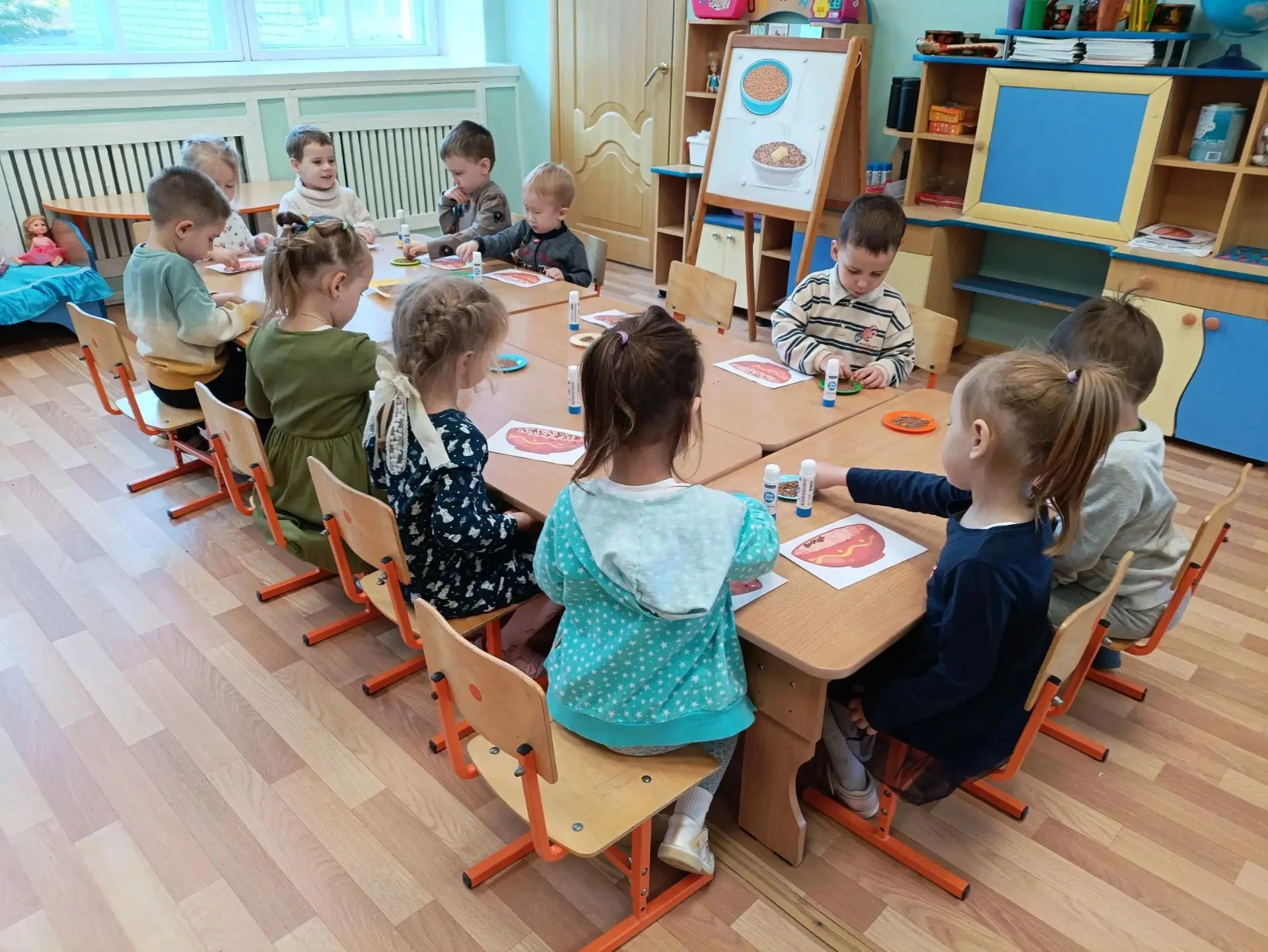 «Гречневая каша — сила наша!»: воспитанники группы №10 «Смородинки» узнали секреты поле...