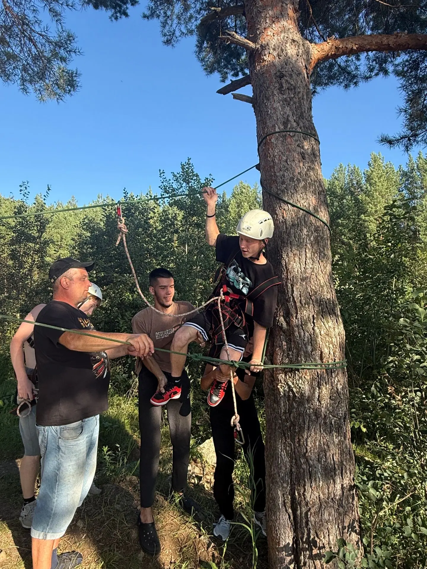 ⛺ Палатки, 🔥 костёр и новые знакомства — как же это круто!