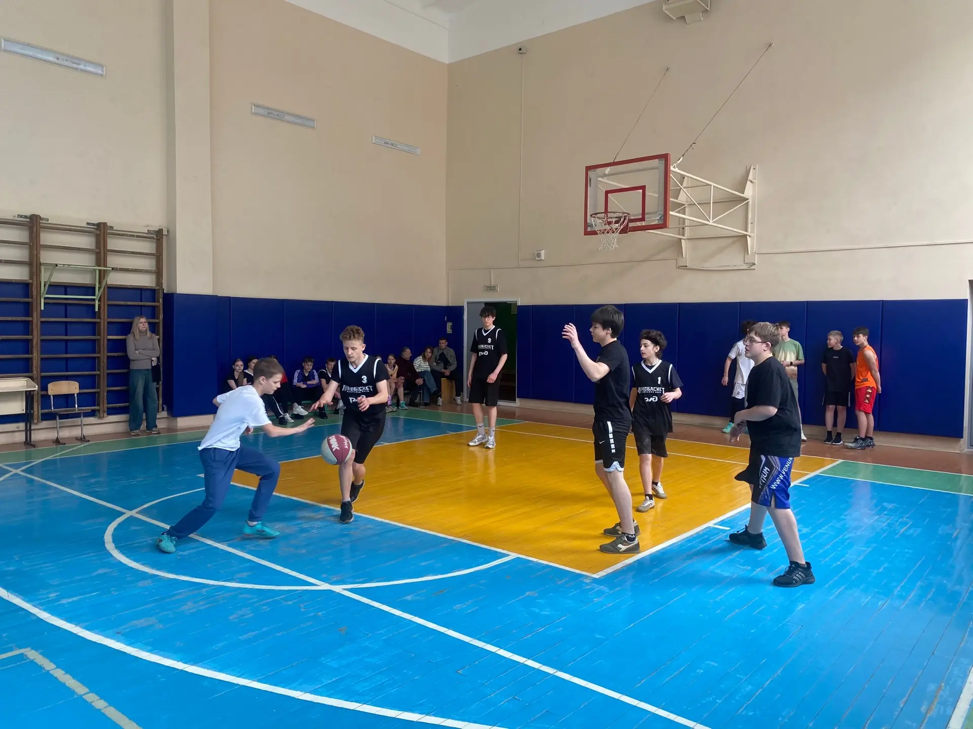 📍В понедельник, 20 апреля, на базе МБОУ СОШ №46 и стадионе им. Брянских Партизан прошли Всероссийски