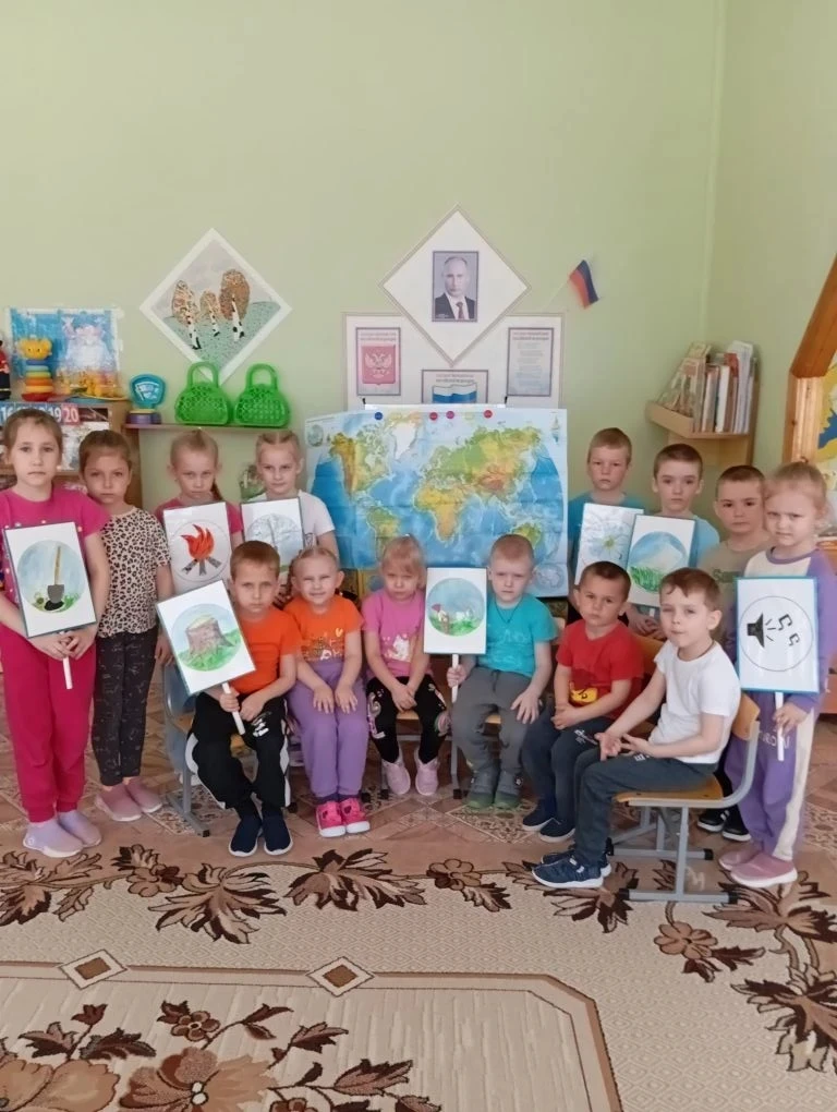 "Наша сила, наша планета"

В Международный день Земли ребята узнали об экологических проблемах нашей