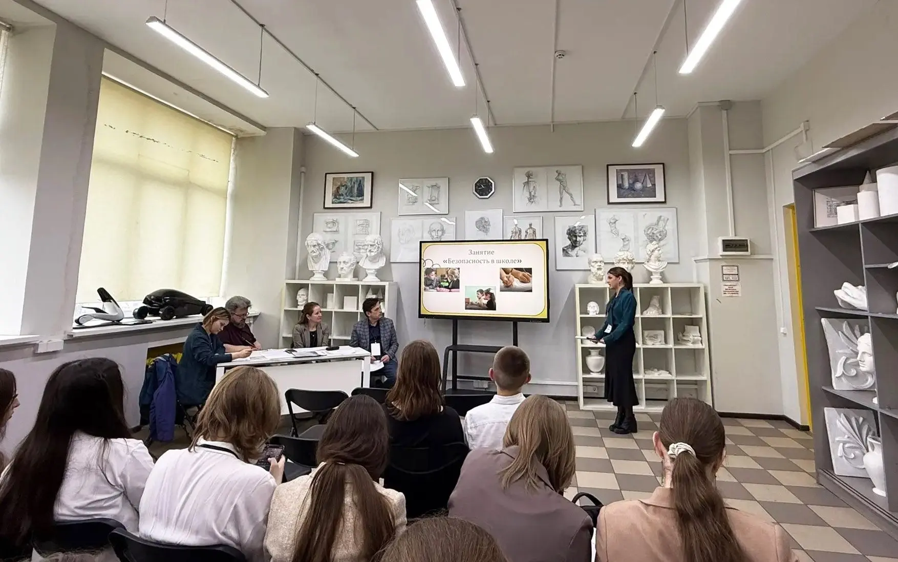 💫 Гордимся учениками 10 класса — настоящими исследователями и творцами!  🗓️ 22 апреля ребята выступи