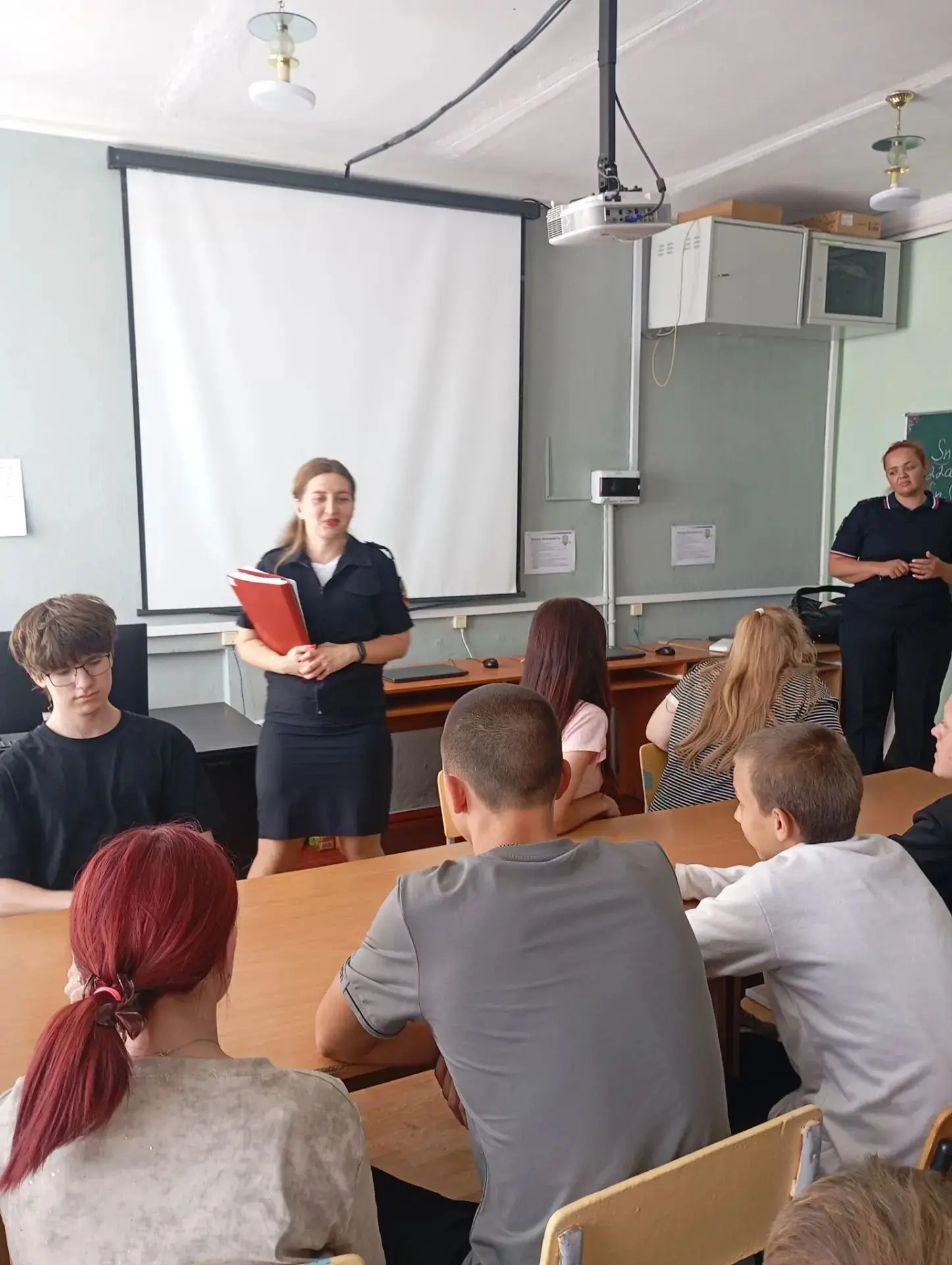 Старший инспектор ПНД ОУУП и ПНД ОМВД полиции "Володарский" майор полиции Ерохина А.А. ...