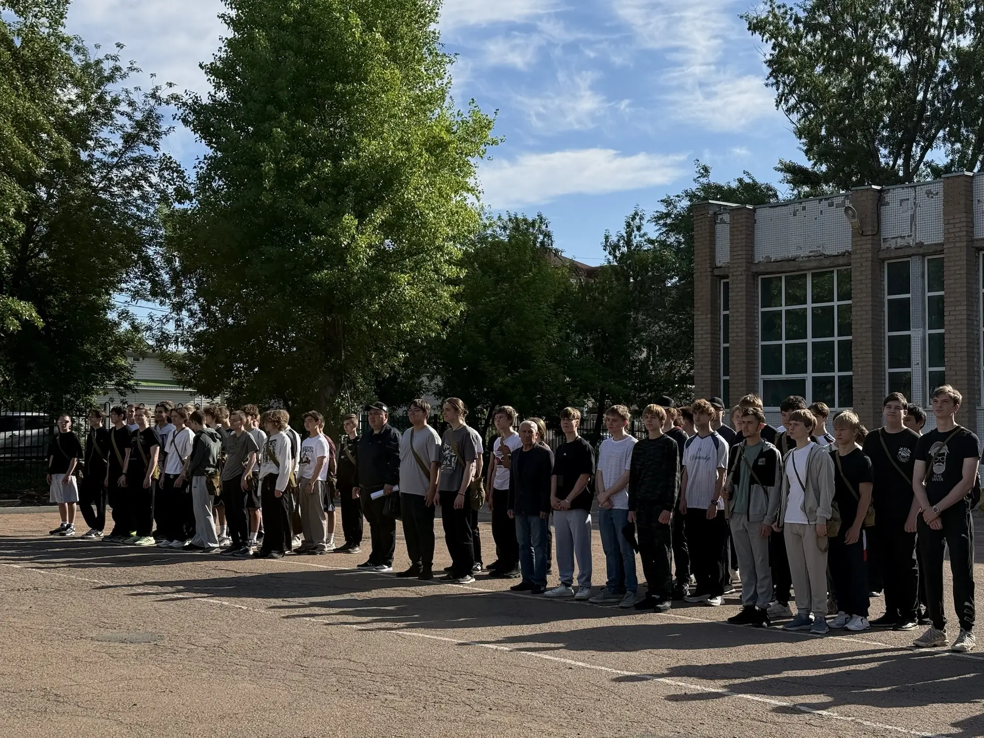 🇷🇺 18 мая 2026 года в нашей школе состоялось торжественное открытие военных учебно-по...