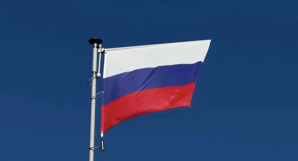 🇷🇺 Уважаемые земляки! Поздравляем вас с Днем Государственного флага Российской Федера...