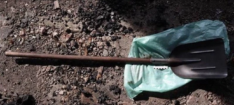 1,6 тонны угля украл житель Приморья из полувагона — чтобы топить печь зимой.  36-летний мужчина зам