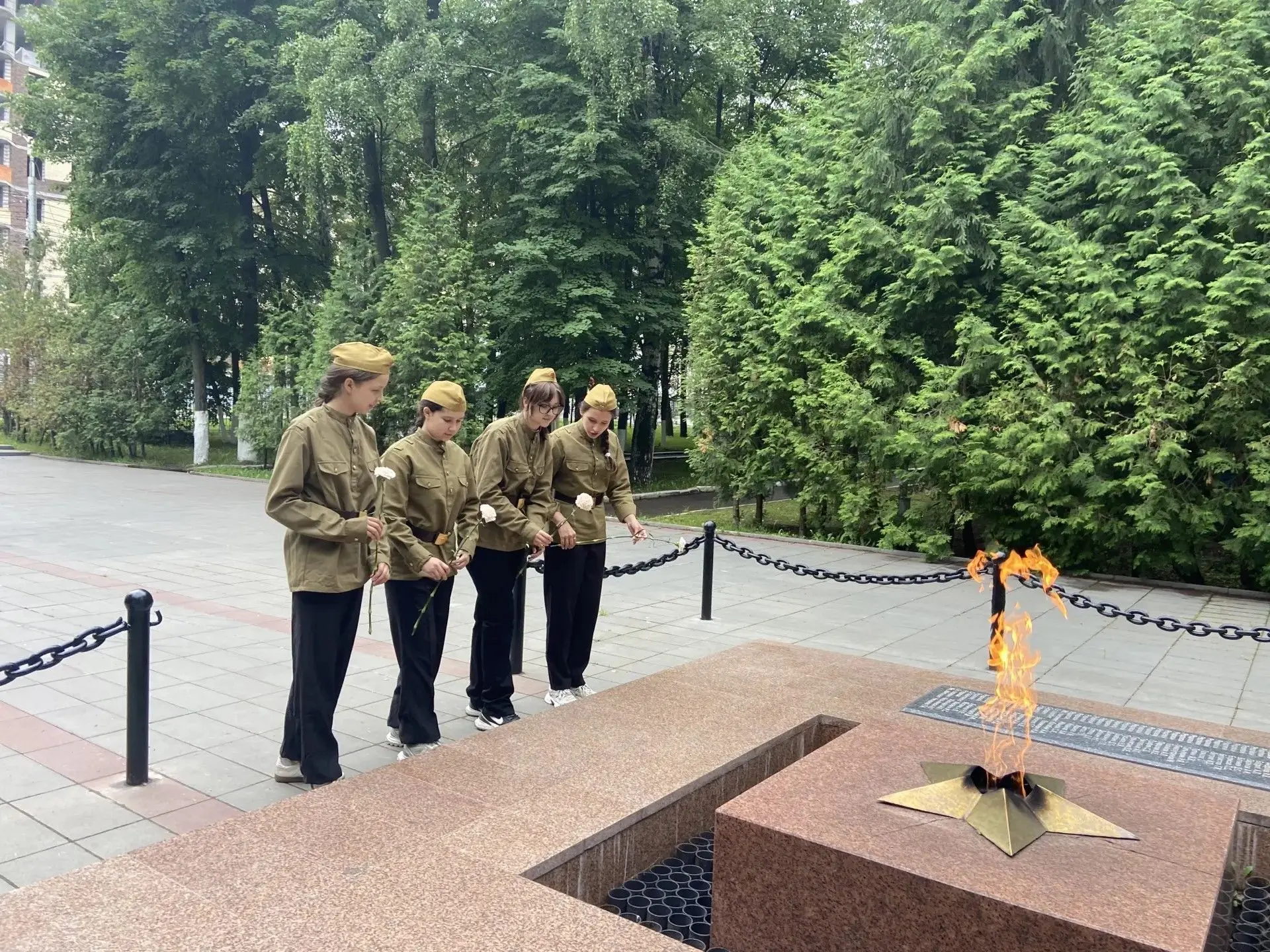 Пришкольный лагерь "Про-Детство" – День 17: Время помнить и чтить!

Сегодня, 22 июня, в нашей стране