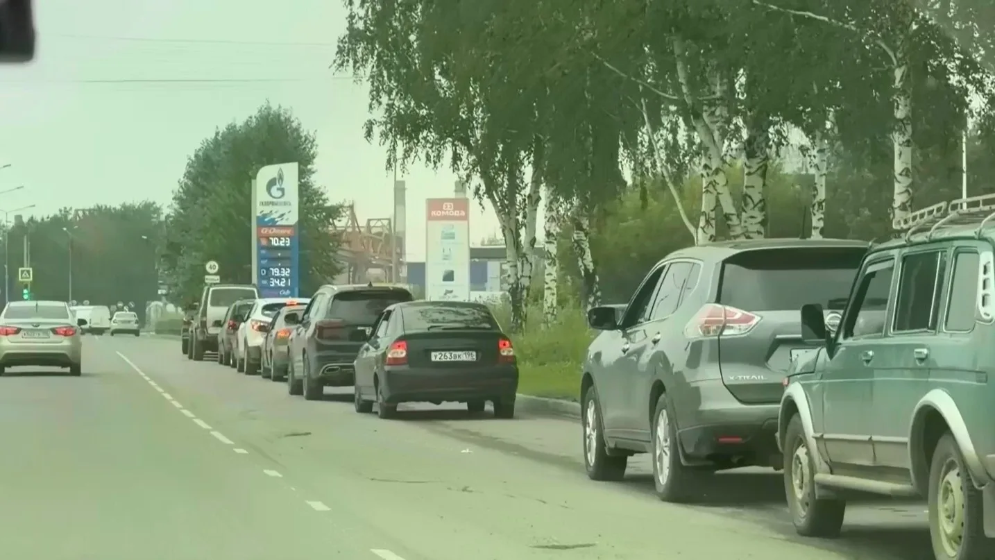 ❗Ситуацию с бензином в Свердловской области обсудили в правительстве Российской Федерац...