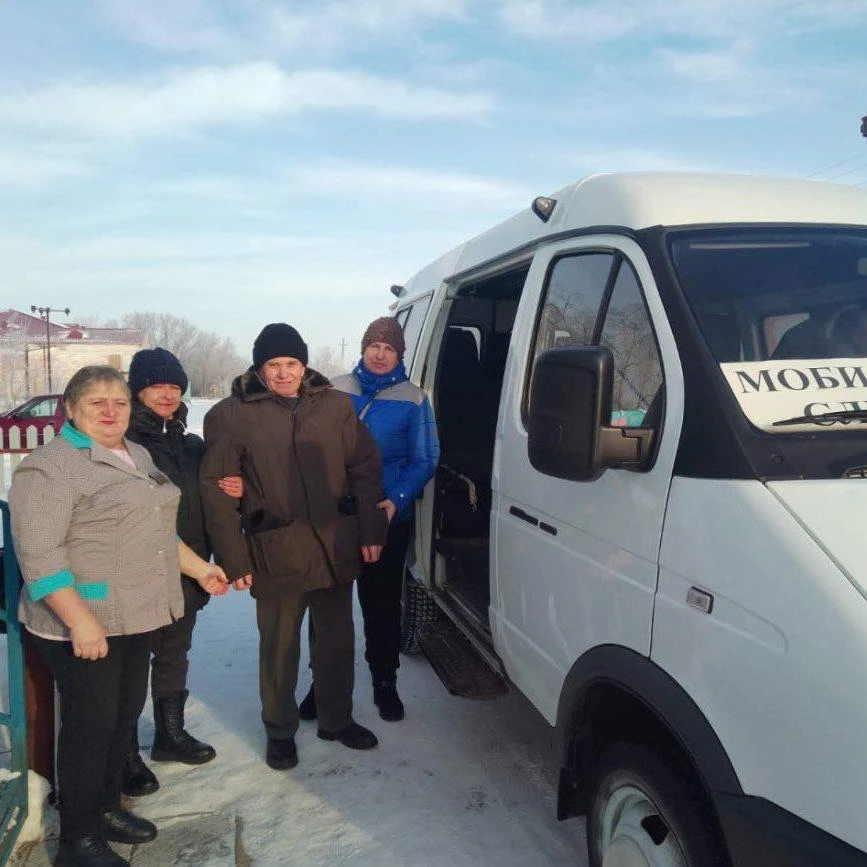 Добрый день! 

Знакомим с еще одной практикой-победителем отбора 👇

«Мы рядом» из Омской области — 