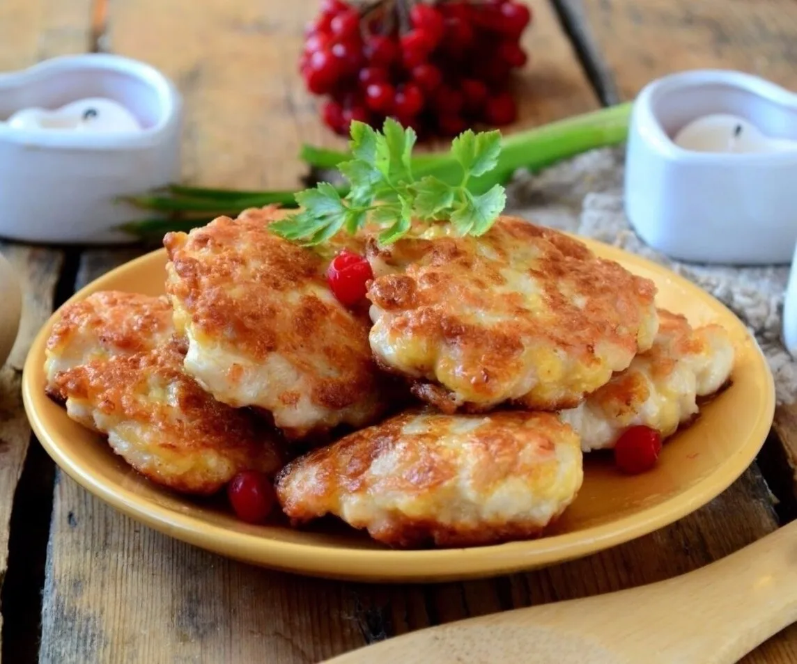 CАМЫE СОЧHЫЕ КУPИНЫЕ КОТЛЕТКИ С CЫРOМ!