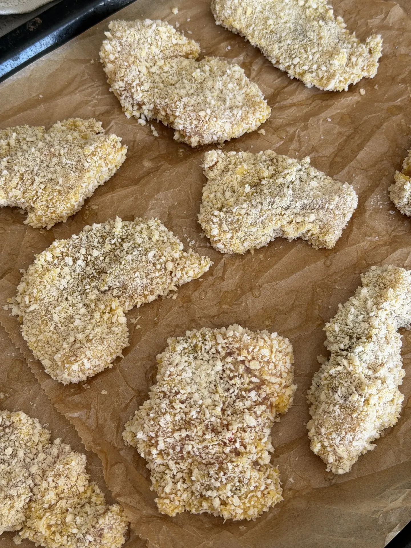 Готовила сегодня нагетсы в духовке, вот с этими сухарями всё вкусно получается, разница...