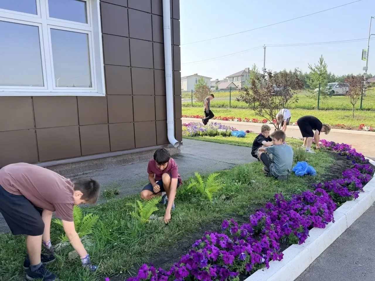 Булгаково | Кармаскалы | Кабаково | Уфа🏡

🌳 Отработка в разгаре: 6 «Г» класс на посту! 

Ребята до
