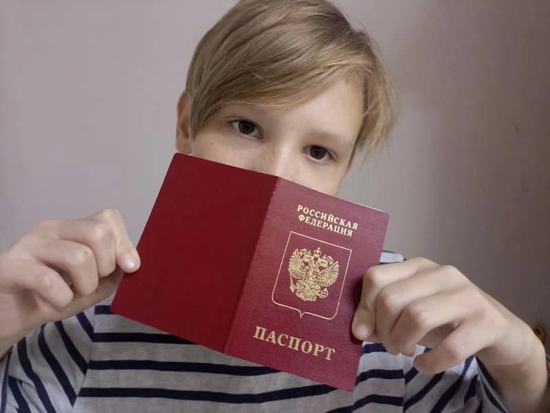 Смолянам напомнили о новых правилах поездок с детьми за границу    Ужесточились требования к докуме