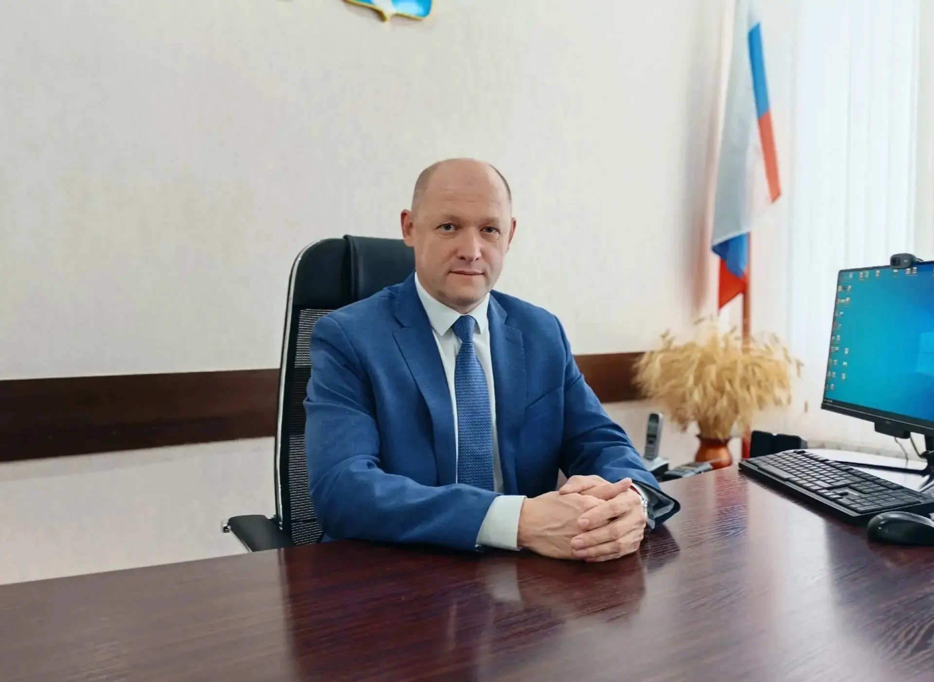Поздравление главы Кувандыкского муниципального округа Павла Пахомова с Днём ГИБДД