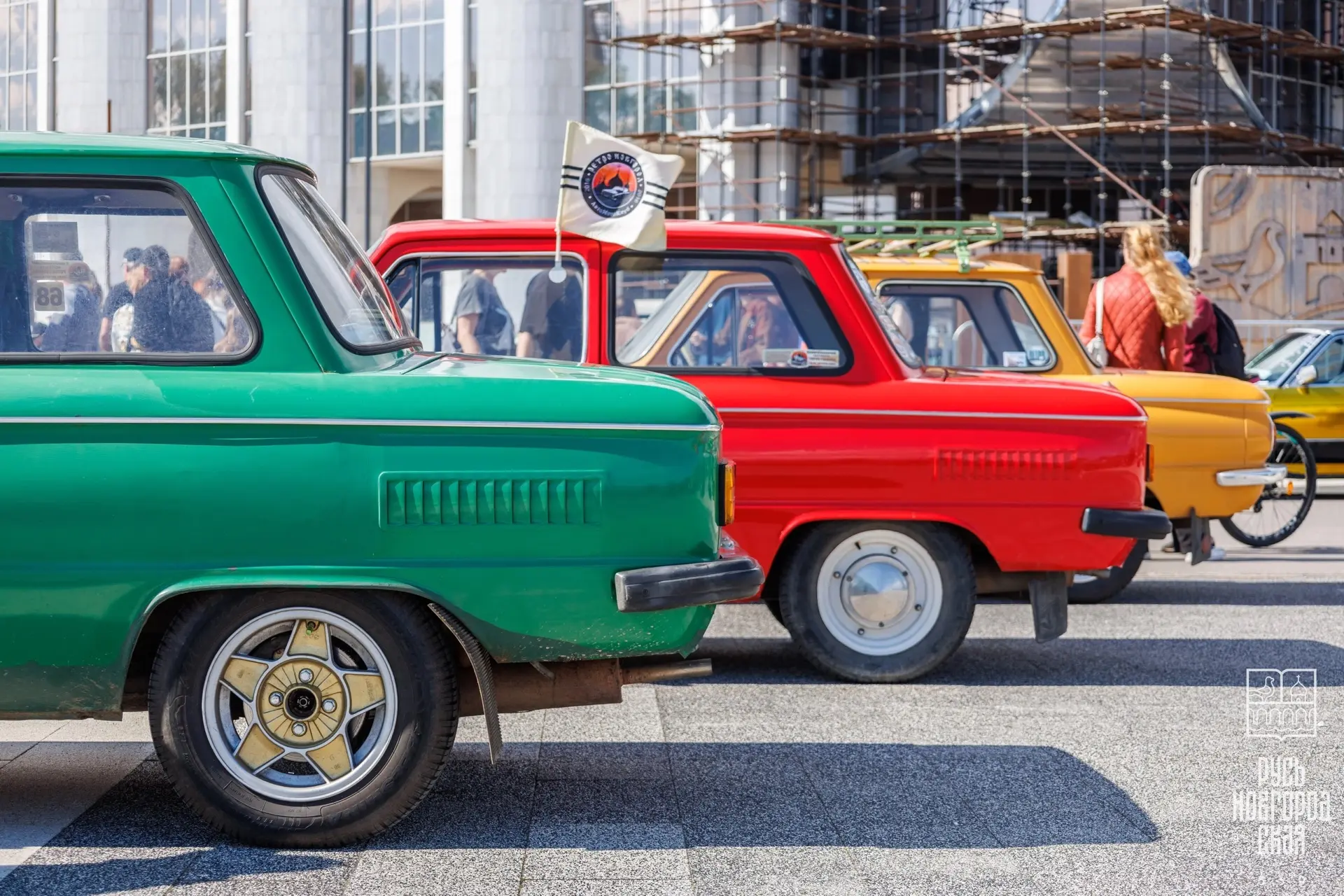 🚗 VI фестиваль ретро-техники «АвтоРетроВече» в Великом Новгороде!