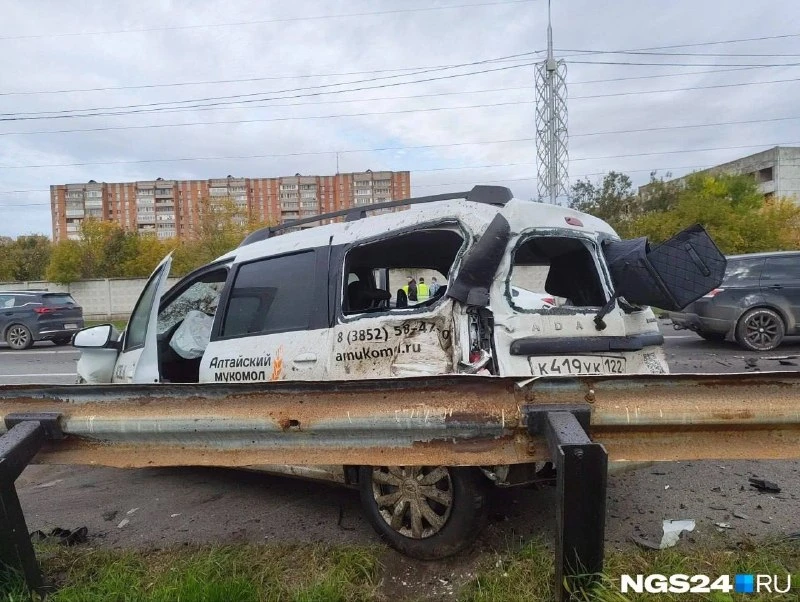 🚗 Три девушки погибли в аварии на улице Дубровинского