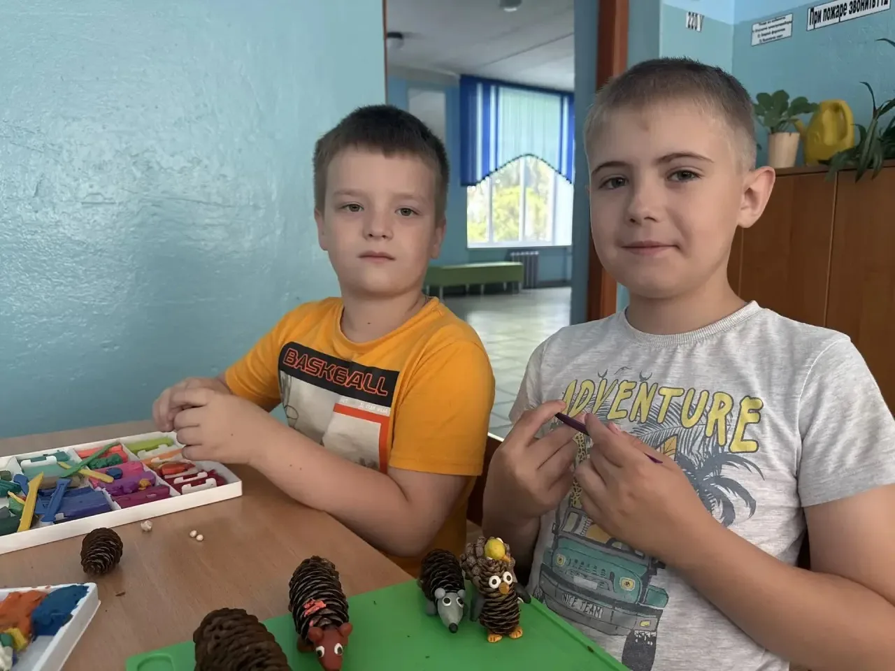 Выставка поделок в нашем лагере! 🌿

В школьном лагере Верхнемедведицкой школы открылась удивительна