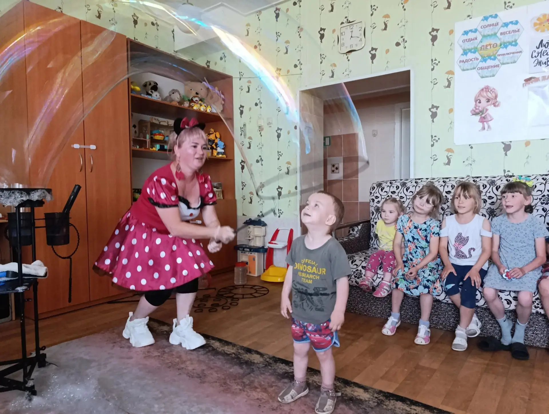 Сегодня в Центре для  воспитанников прошло развлекательное мероприятие  "Шоу мыльных пузырей"🫧🫧🫧�