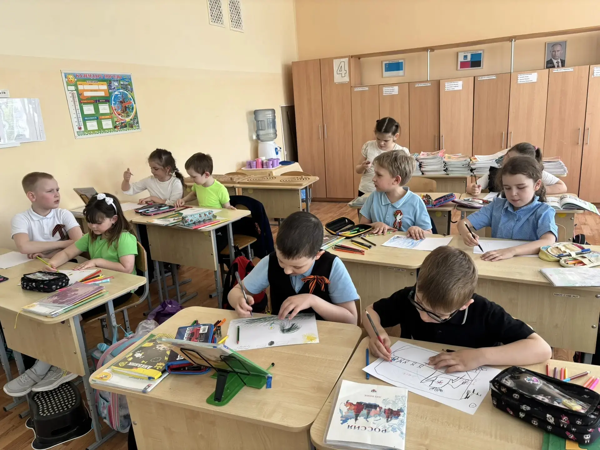 Эколята – юные защитники природы: Урок добра и заботы о планете! 🌳🐿️  Сегодня в нашей начальной школ