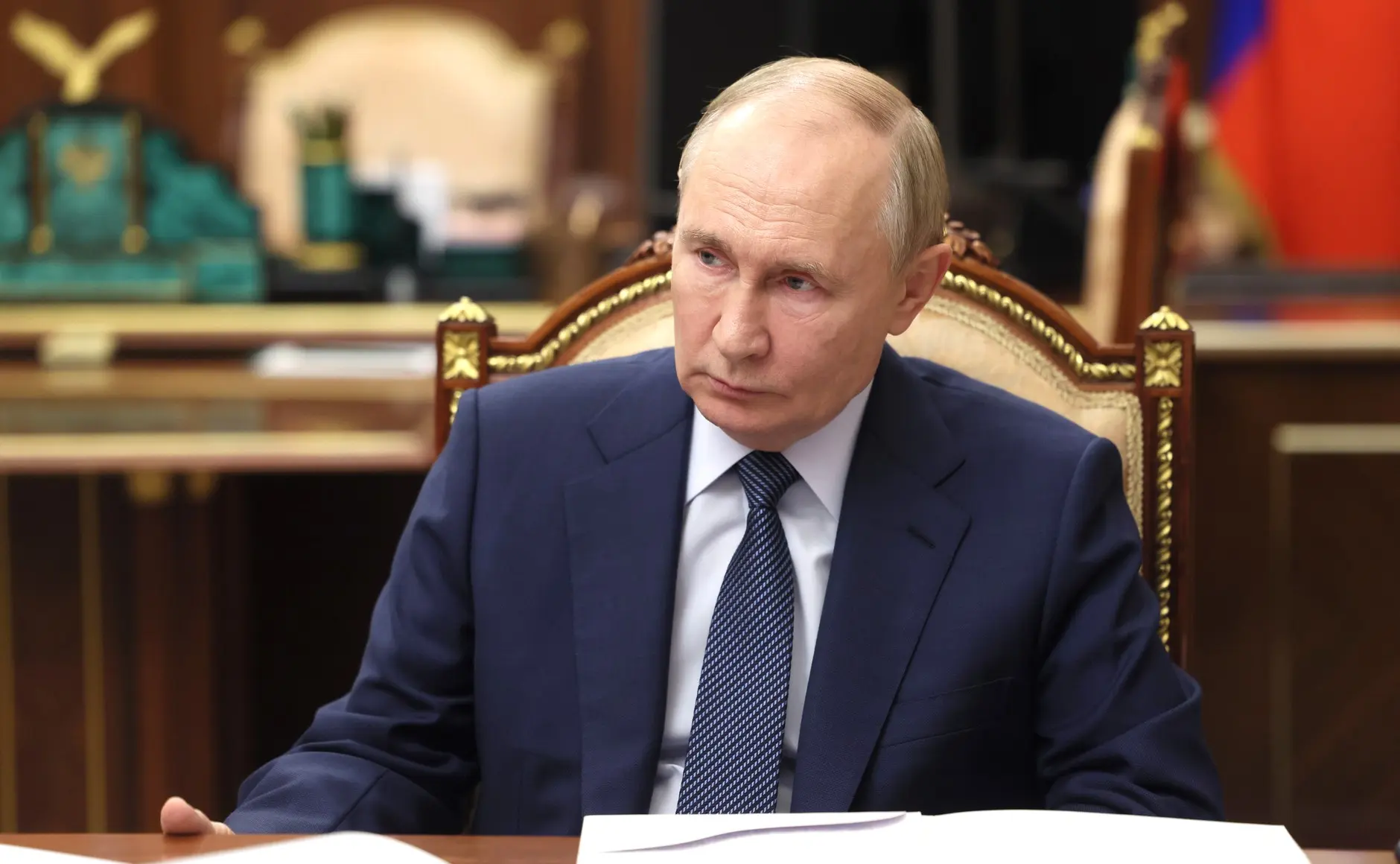 Кировская область поздравляет Президента России Владимира Владимировича Путина с днем р...