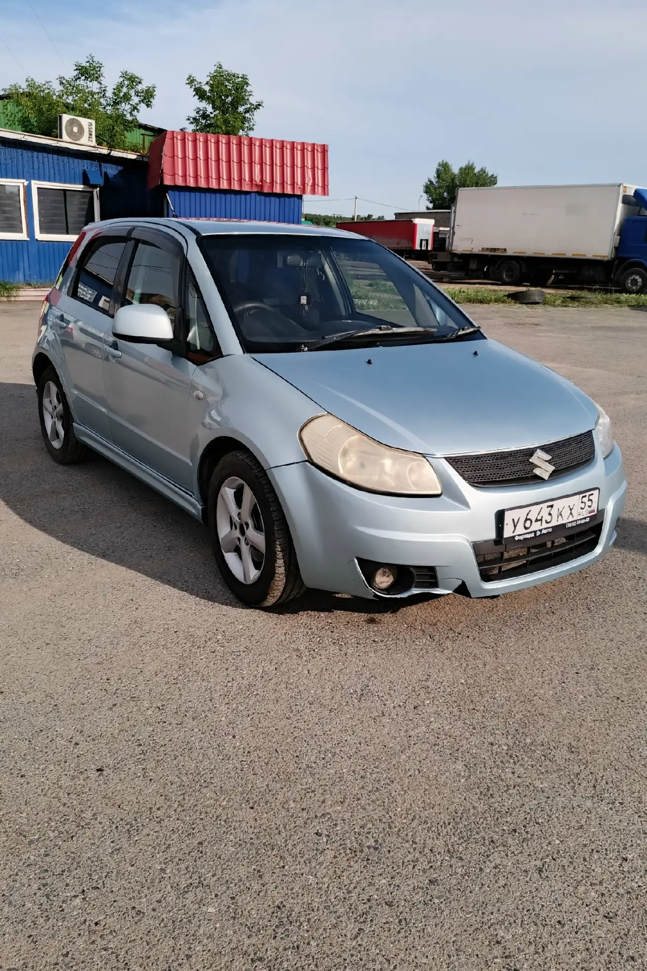 Двигателб 1.6, автомат , привод передний . Автомобиль на отличном ходу .