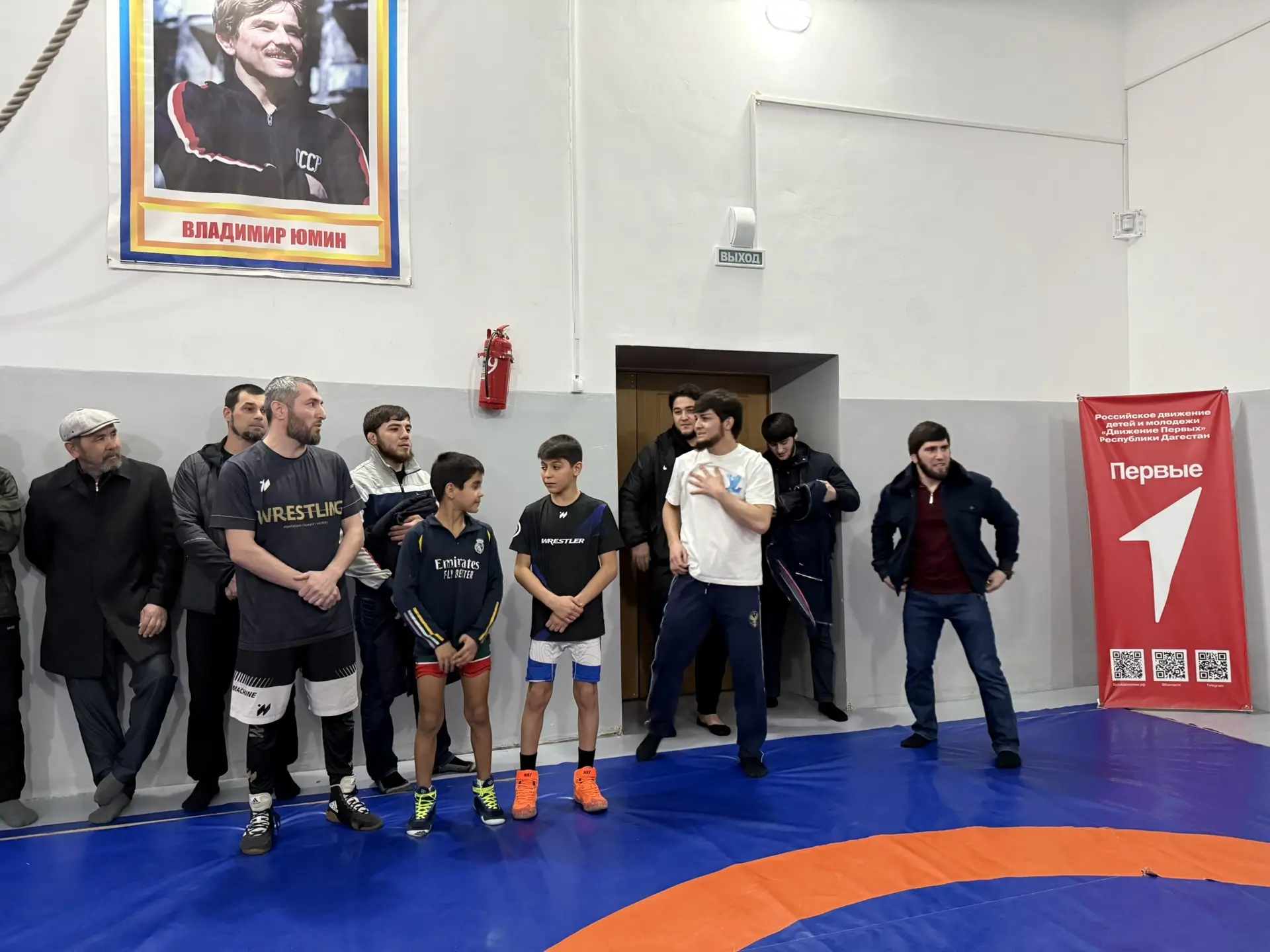 Живая легенда в гостях! 🤼‍♂️✨ Сегодня  в нашей школе произошло по-настоящему историческое событие! П