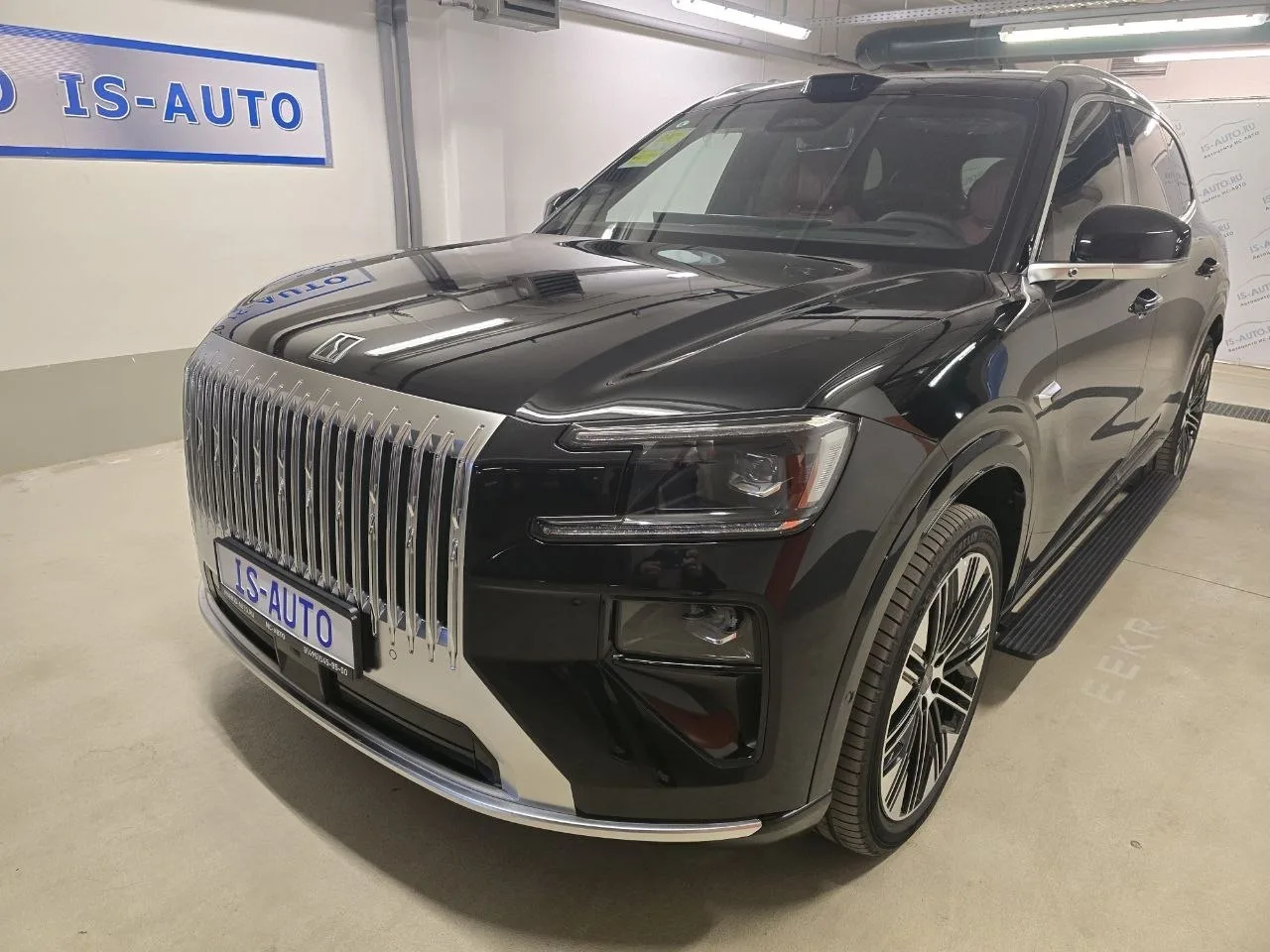 Zeekr 8X 2.0 AMT, 2026, Чёрный на Бордовом.