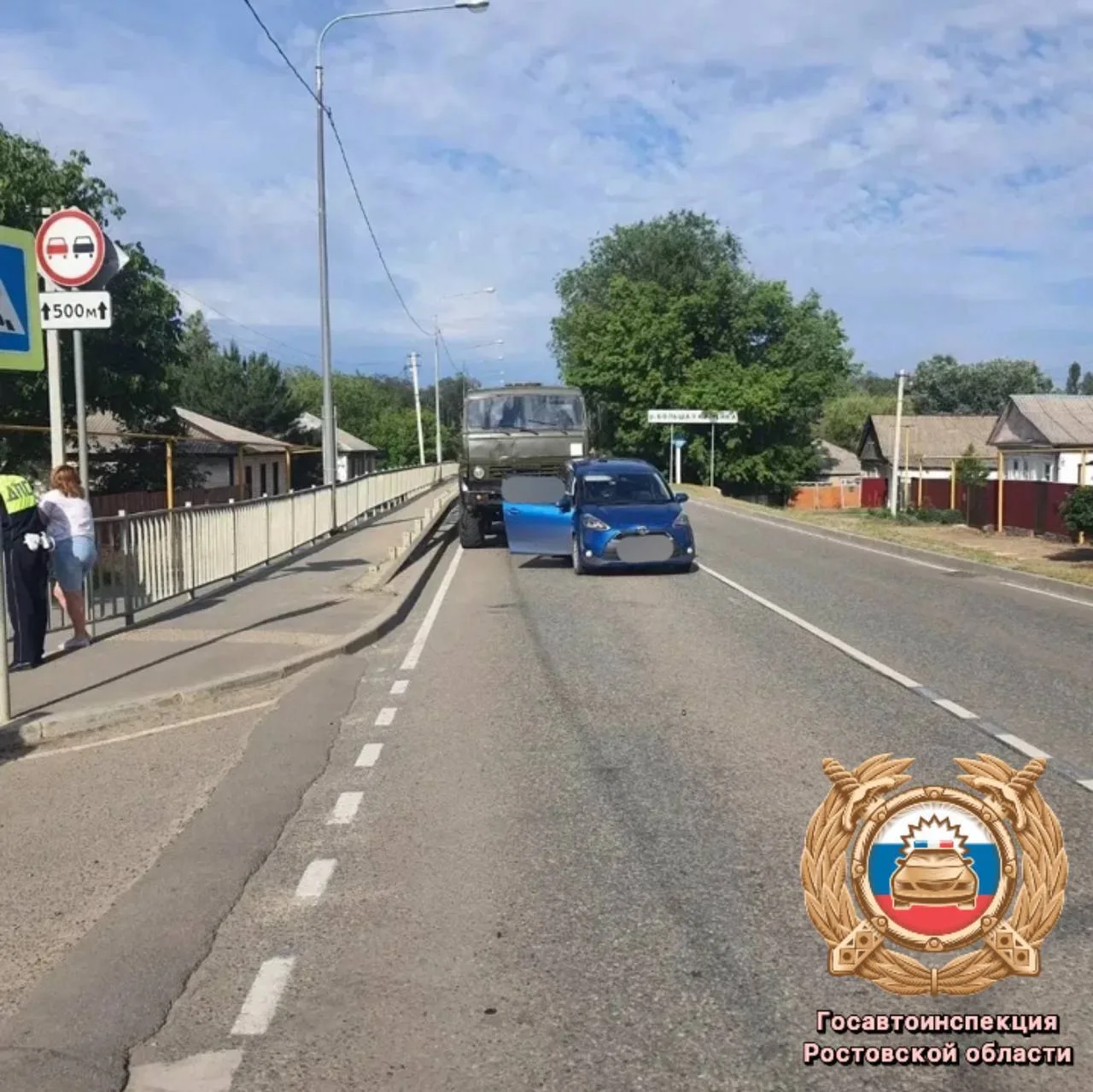В Ростовской области водитель легковушки погиб, врезавшись в грузовик задним ходом