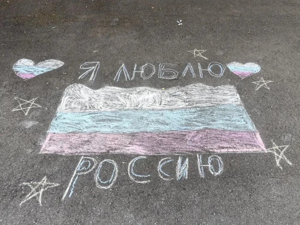 Готовимся ко Дню России в «Орлёнке»! 🦅❤️
Сегодня наш лагерь погрузился в атмосферу приближающегося 