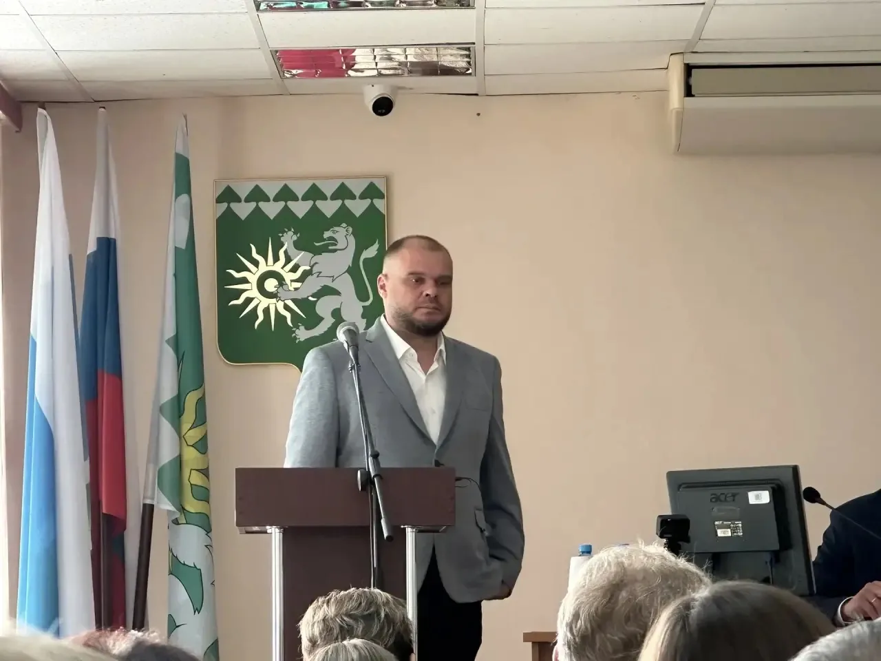 Вчера на городском совещании временно исполняющий обязанности главы округа Владимир Шау...