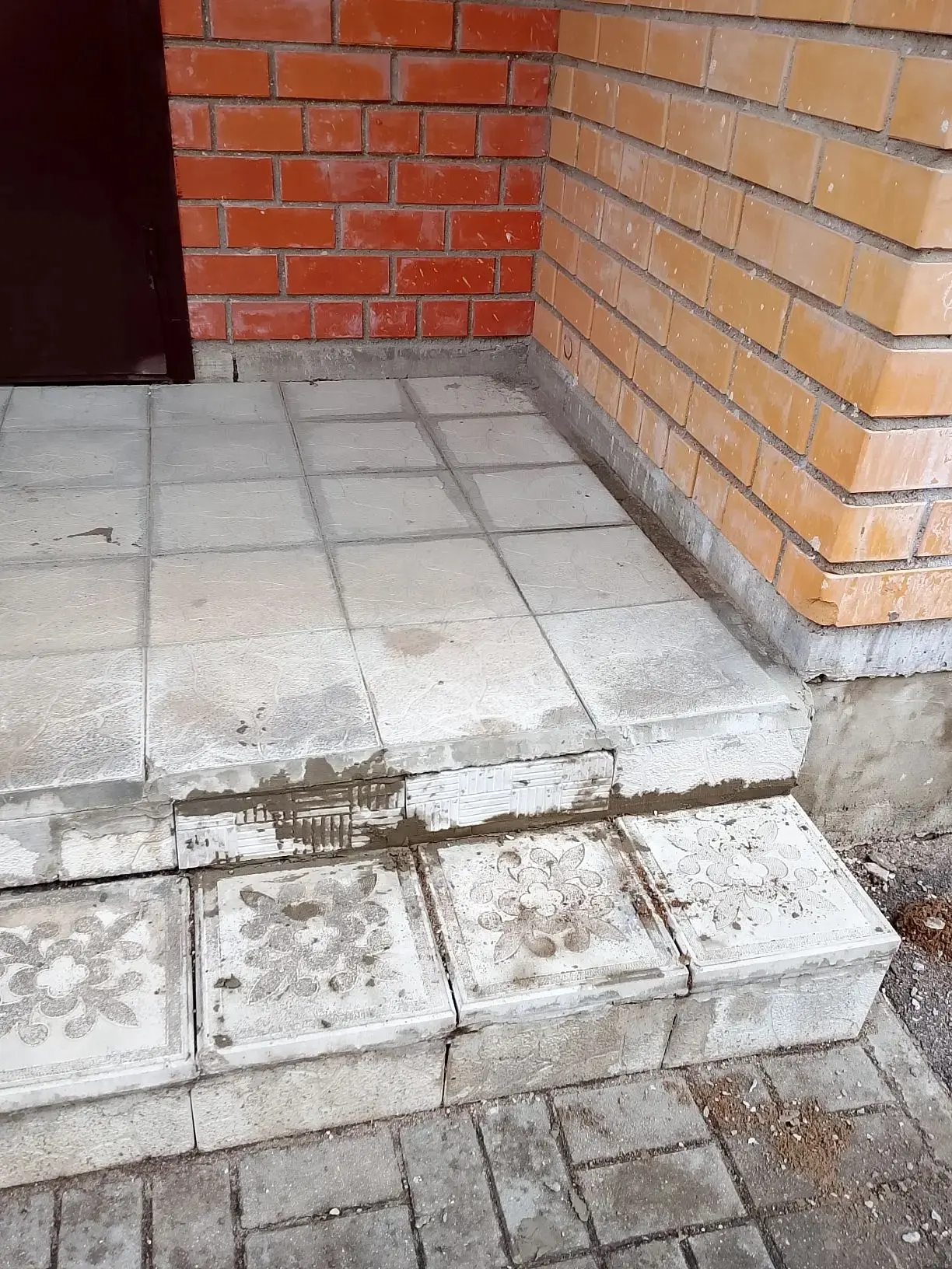 Восстановление плитки по ул. Гагарина, д.51