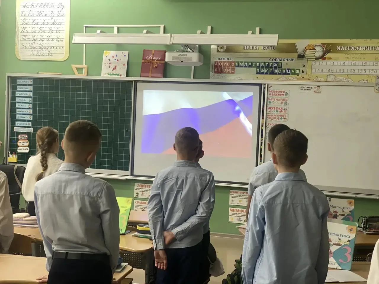 🇷🇺✨ РАЗГОВОРЫ О ВАЖНОМ ✨🇷🇺  🗓 4 мая в «Инженерной школе» в обоих корпусах состоялись торжественные л