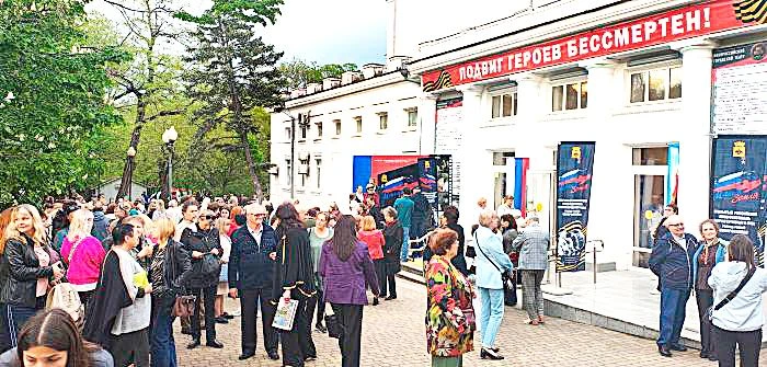 VI КИНОФЕСТИВАЛЬ «МАЛАЯ ЗЕМЛЯ» ЗАВЕРШИЛСЯ!   В Новороссийском городском театре состоялась торжествен