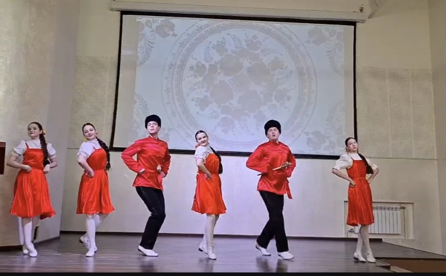 💃🎉 Гордость нашей школы — танцевальный коллектив «Уралочка»! 🎉💃  Мы искренне поздравляем наших талан