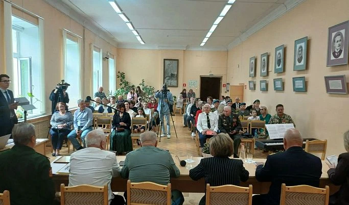 В Твери наградили финалистов Всероссийского конкурса «Моя семейная реликвия»

В Твери в областной би