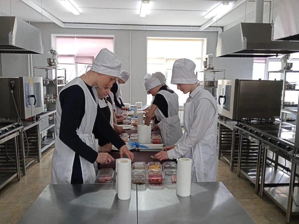 Сегодня наши девятиклассники «примерили» будущее на вкус и на ощупь 🖐⚒  В Дальнереченском технологич