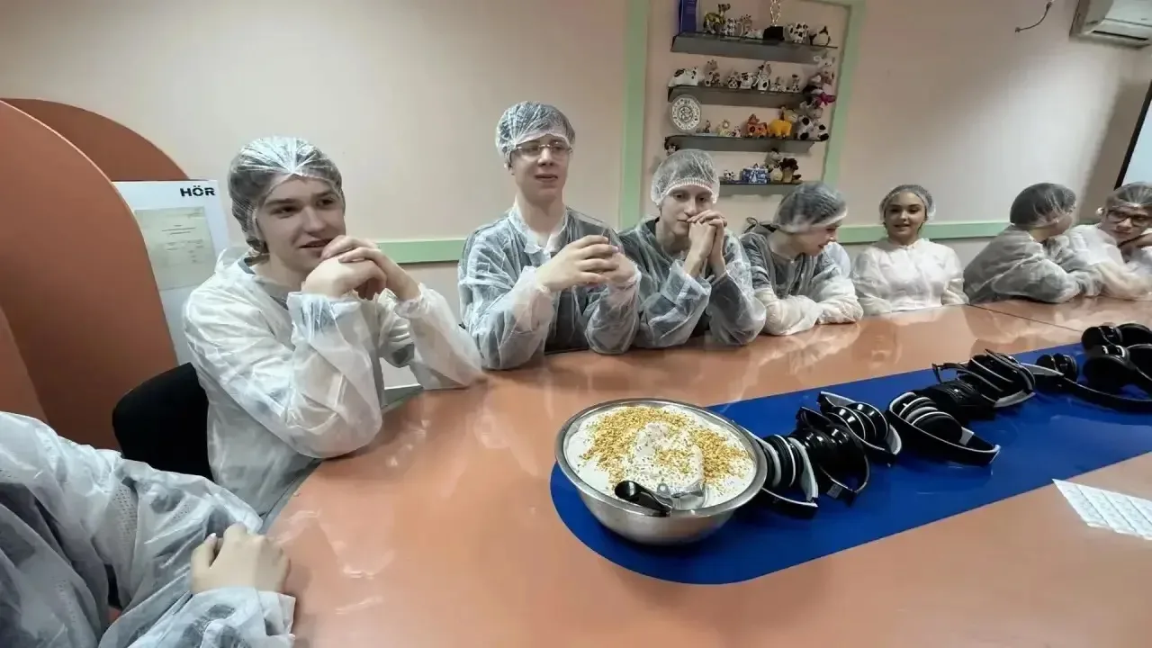 Ученики 8Д побывали на фабрике мороженого 🍦  Экскурсия получилась очень интересной и познавательной: