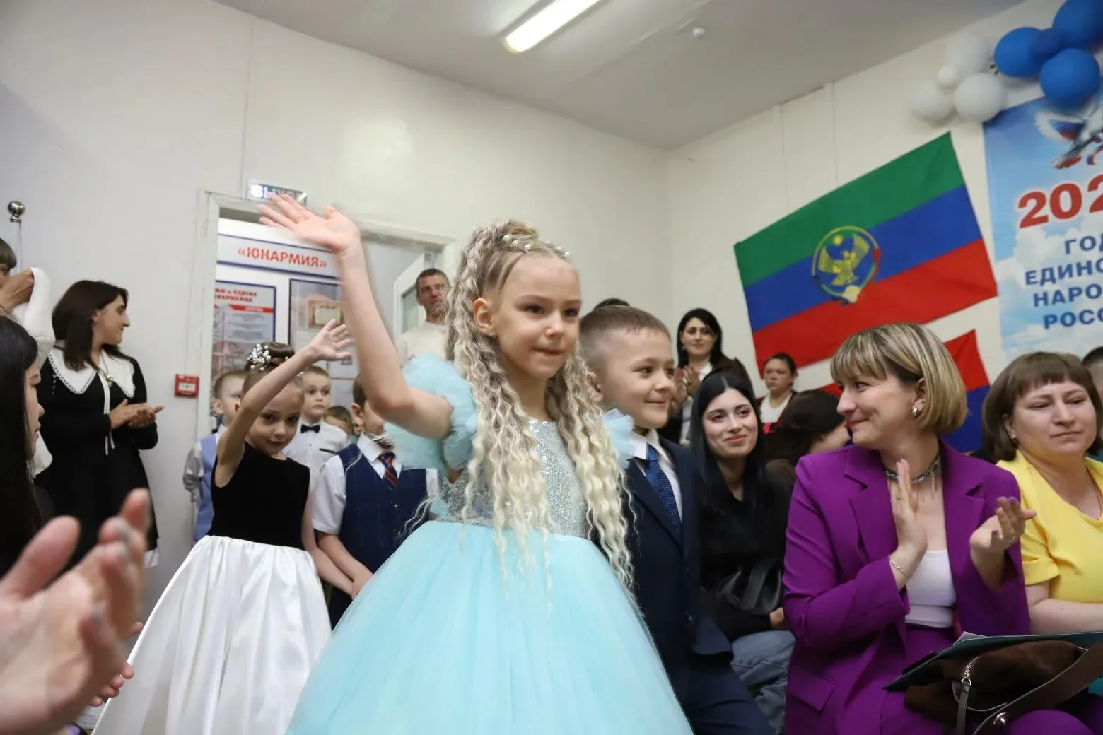28 мая воспитанники старшей группы "Васильки", участники юнармейского отряда " Патриот"...