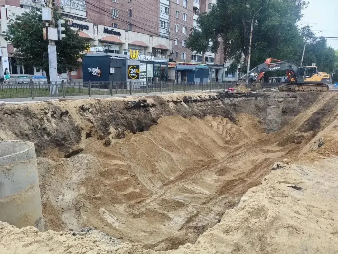 ✅ Ремонт коллектора в Коминтерновском районе завершен досрочно