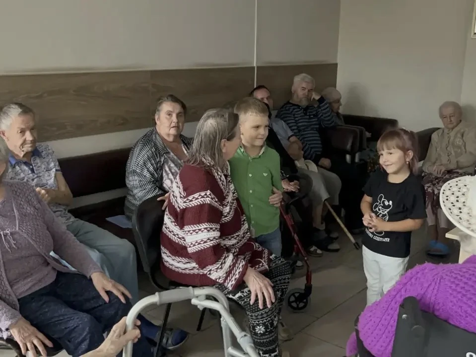 В преддверии Международного дня пожилого человека Гольцев Тимофей, ученик 1 «А» класса,...